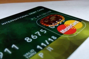 international-debit-card-388996_960_720